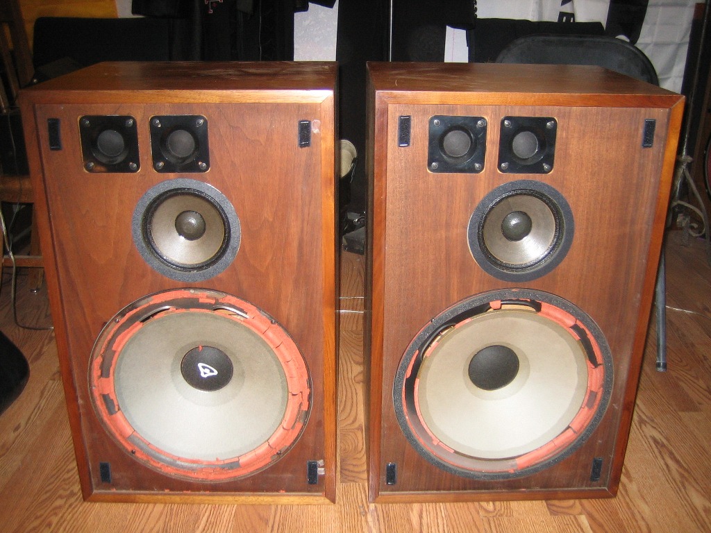 It's raining speakers: Cerwin Vega 36-R 